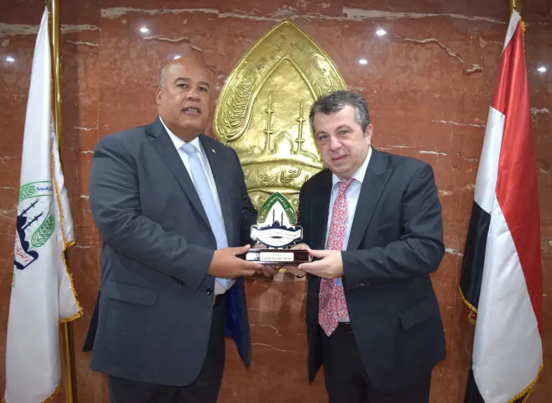 سفير أرمينيا يزور غرفة القاهرة لبحث تعاون استثماري وتجاري جديد