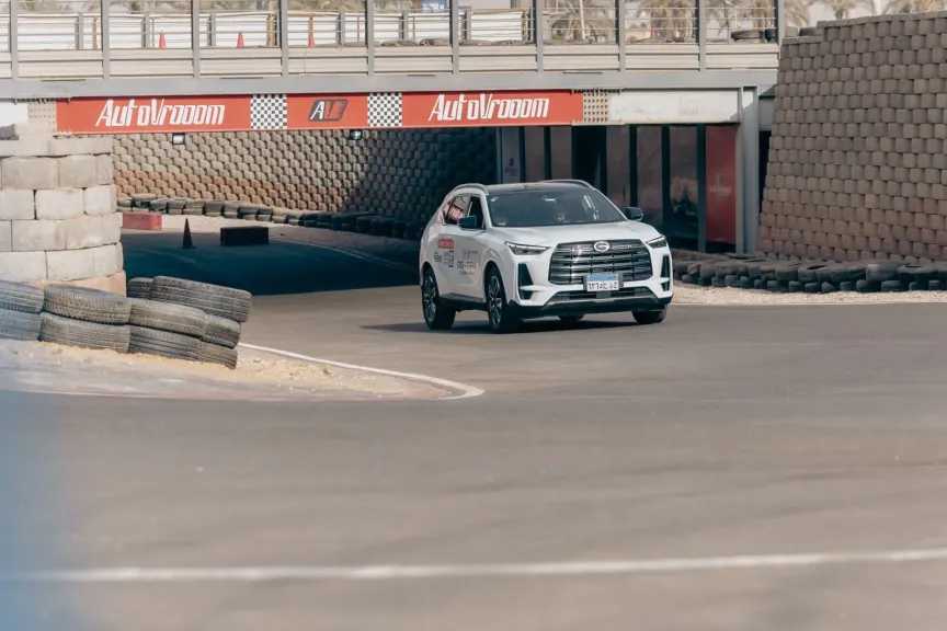 تقارير وتغطية لايف