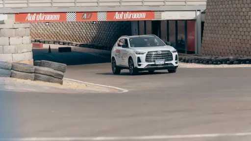 تقارير وتغطية لايف